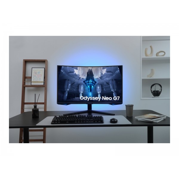 SAMSUNG Odyssey Neo G7 G75NB, 32-palčni UHD monitor z VA-panelom, 165 Hz, odzivni čas 1 ms, svetlost 350 cd/m², DisplayPort.