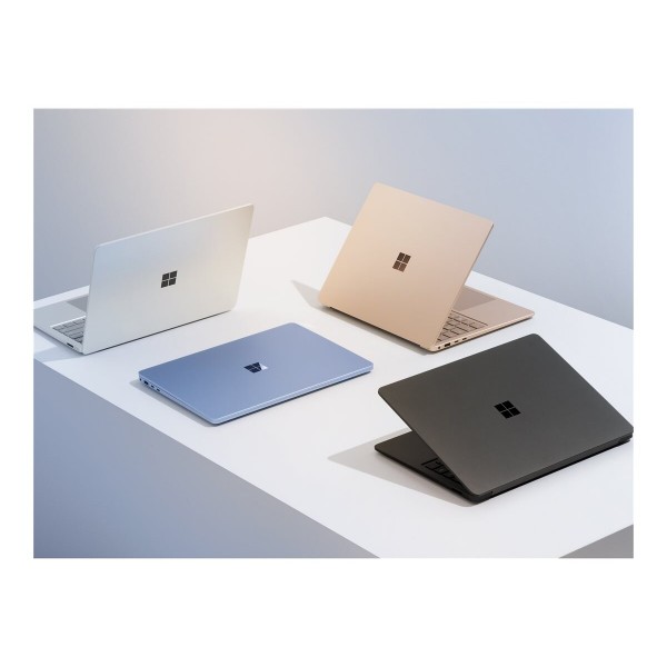 Microsoft Surface Laptop 7 prenosnik, Qualcomm Snapdragon X Elite, 15-palčni zaslon, 16 GB RAM, 1 TB SSD, Windows 11 Pro, angleška mednarodna tipkovnica, Platinum Microsoft Surface Laptop 7 prenosnik, Qualcomm Snapdragon X Elite, 15-palčni zaslon, 16 GB RAM, 1 TB SSD, Windows 11 Pro, angleška mednarodna tipkovnica, Platinum