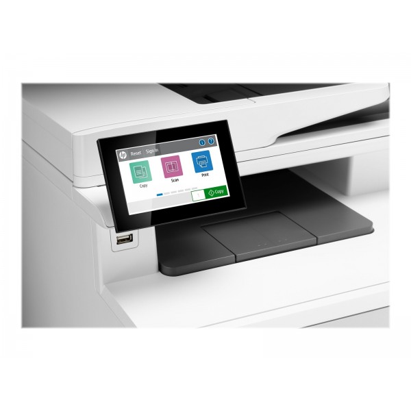 HP Color LaserJet Enterprise MFP M480f — večfunkcijski barvni laserski tiskalnik formata A4, 27 strani/min pri kopiranju in 27 strani/min pri tiskanju, kapaciteta papirja 300 listov, povezljivost USB in LAN.