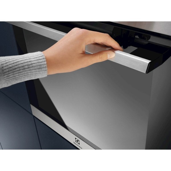 Vgradna pečica Electrolux EOH3H00BX, AquaClean