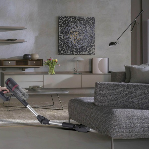 Multifunkcijski baterijski sesalnik HOOVER HFG10HX 011