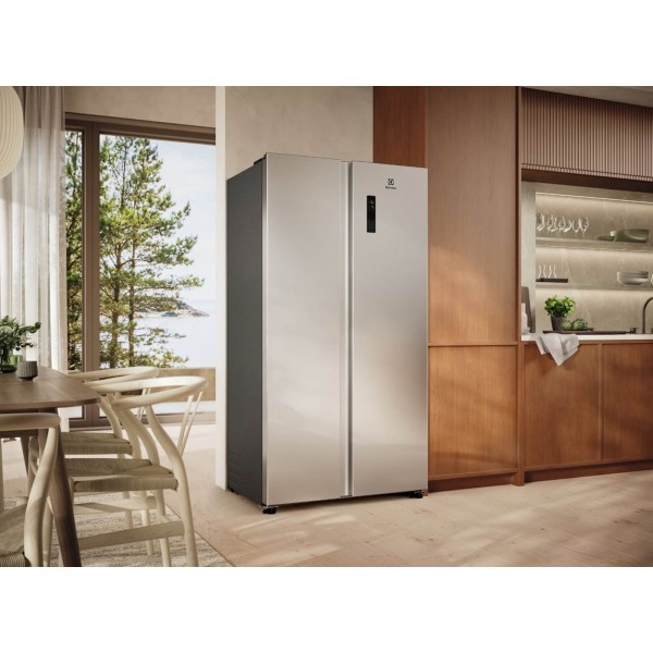 Ameriški hladilnik Electrolux EAT6ME53U0, srebrna Ameriški hladilnik Electrolux EAT6ME53U0, srebrna