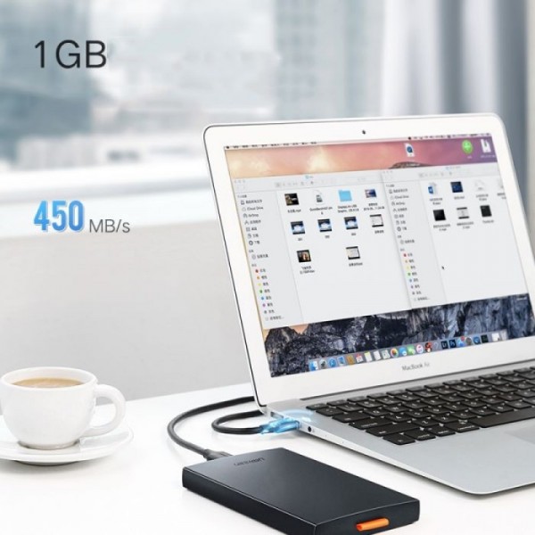Ugreen 2.5 SATA ohišje za disk črn - box