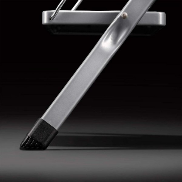 VonHaus zložljiva 2-polična jeklena lestev