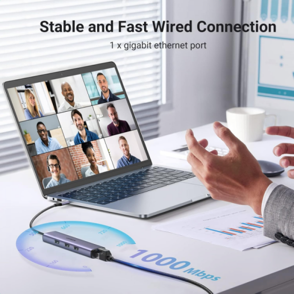 Ugreen 4 v 1 USB-C Hub Ugreen 4 v 1 USB-C Hub