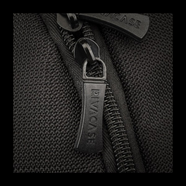 RivaCase ECO nahrbtnik za prenosnik 17.3 ČRN 8460