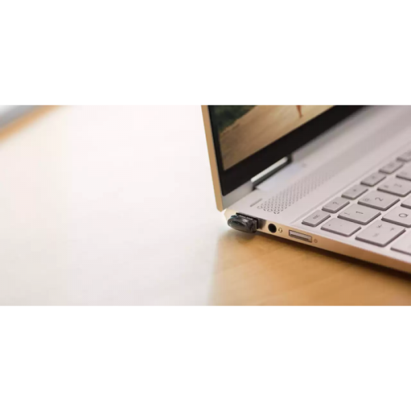 SanDisk 32GB Ultra Fit USB-A 3.2 Gen 1 USB ključ