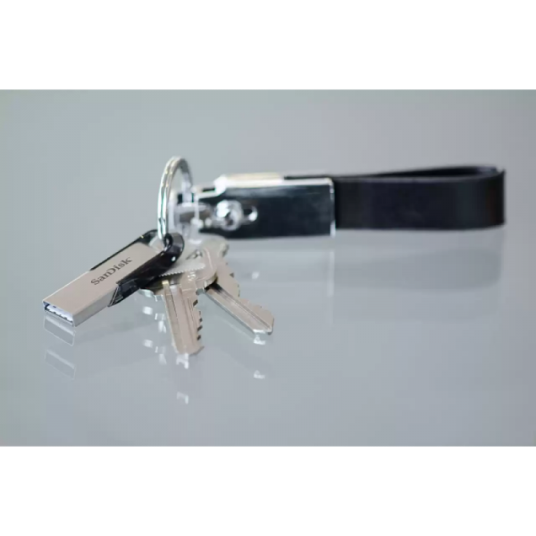 SanDisk 64GB Ultra Flair USB-A 3.0 USB ključ (črn)