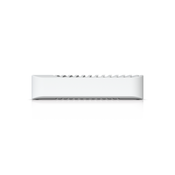 Ubiquiti mrežno 8-portno PoE stikalo USW-Pro-8-PoE (120W)