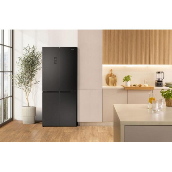 Gorenje 4-vratni hladilnik NRM819E61X H:286L, Z:149L,1900x794x650mm, črn Gorenje 4-vratni hladilnik NRM819E61X H:286L, Z:149L,1900x794x650mm, črn