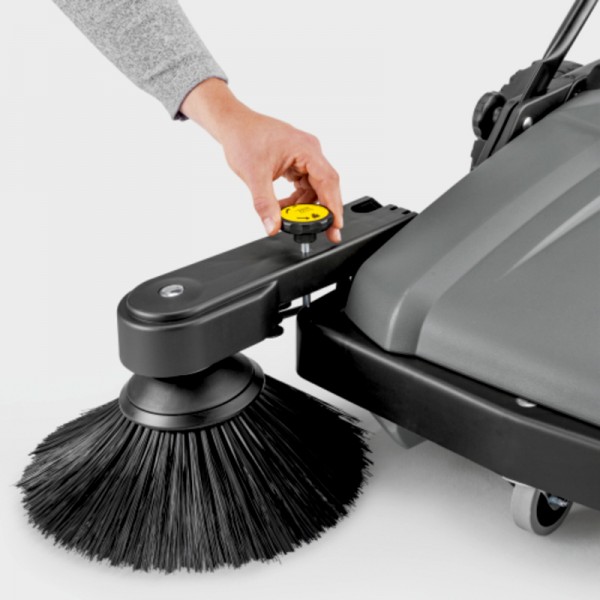 Karcher PROFI pometač KM 70/15 C Classic 1.517-111.0 Karcher PROFI pometač KM 70/15 C Classic 1.517-111.0