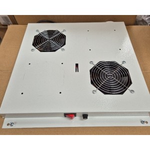 19" ventilatorska enota s termostatom za vgradnjo v strop omare  2x vent.