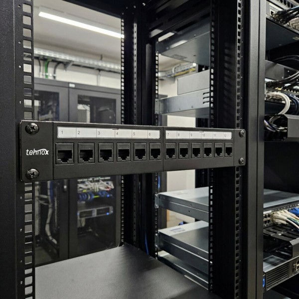 Patch panel 12 port za KEYSTONE modul 1U, RAL9005